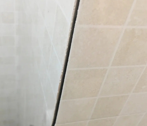 喀喇沁瓷砖空鼓维修公司分享阳台瓷砖脱落的修复过程可以分为以下几个步骤