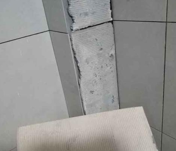 喀喇沁瓷砖空鼓维修公司分享下厨房瓷砖脱落的补救措施。
